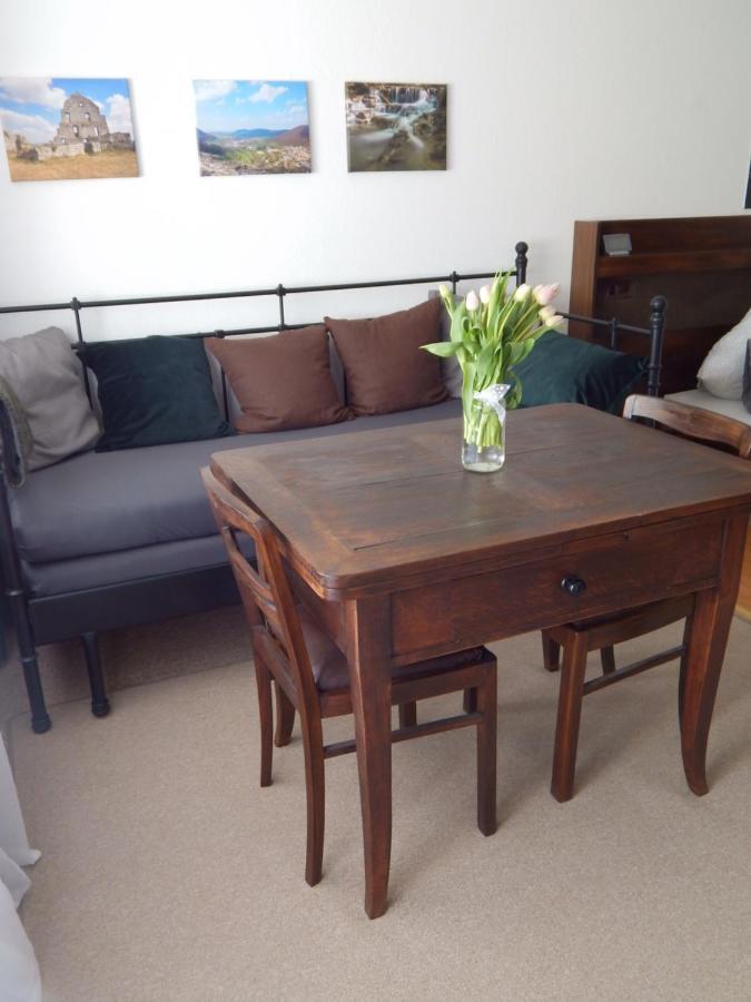 Free Apartment - Burgblick Bad Urach Esterno foto
